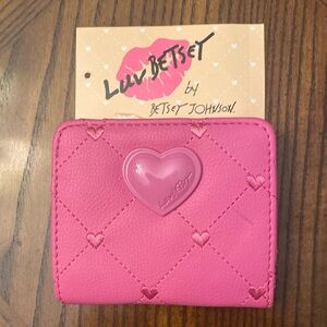 NWT Betsey Johnson Pink Wallet 💕 nice travel size